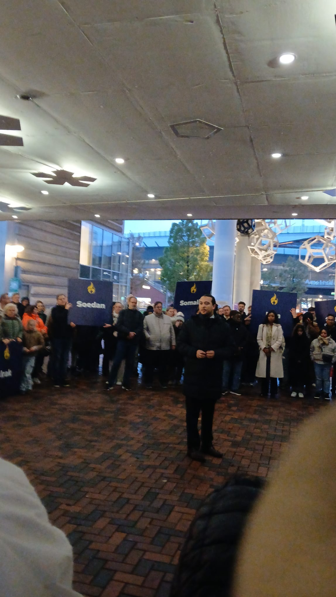 Deelnemers tijdens de stille tocht van Walk of Hope